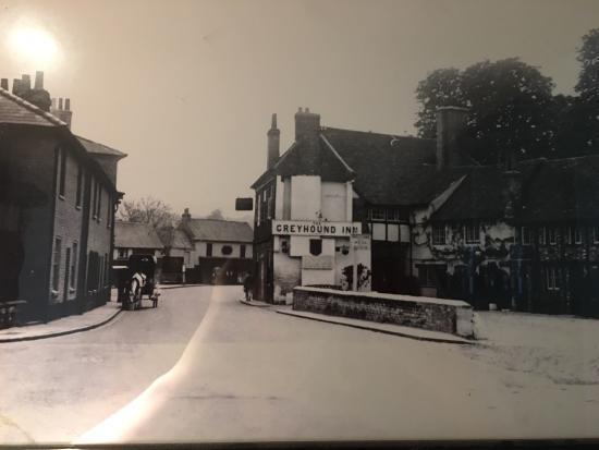The Greyhound Inn Chalfont St Peter Exterior photo