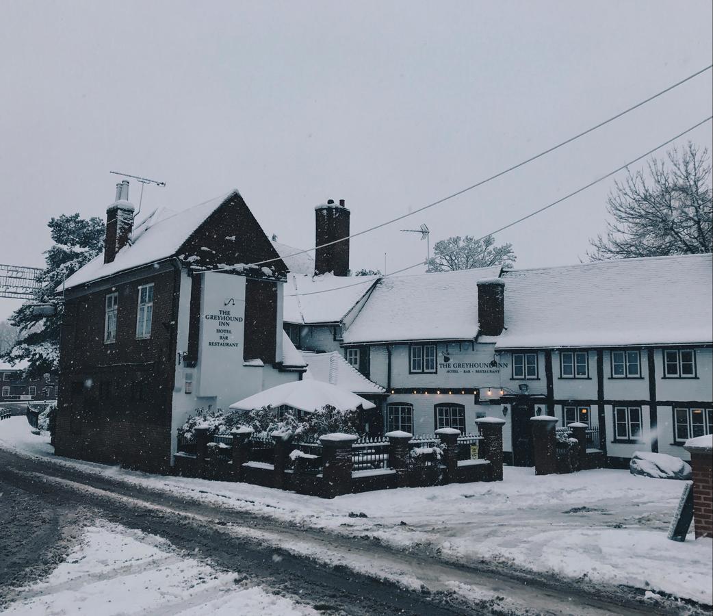 The Greyhound Inn Chalfont St Peter Exterior photo