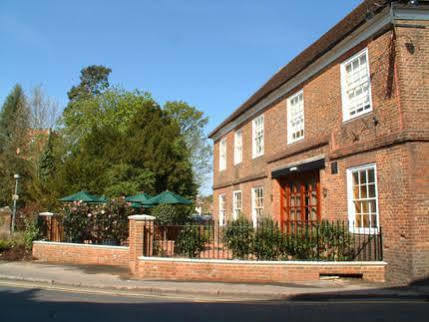 The Greyhound Inn Chalfont St Peter Exterior photo